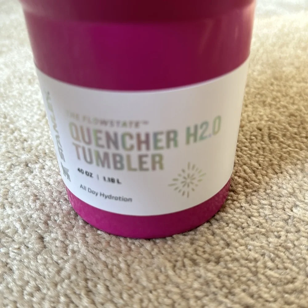 Stanley 40oz H2O Quencher Tumbler Shimmering Punch New NWT